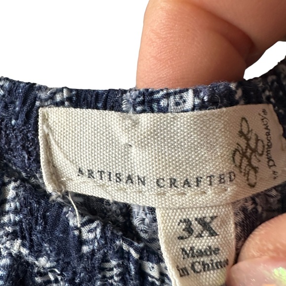 Democracy Flouncy Wide Neck Flutter Sleeve Top 3X - Picture 7 of 8